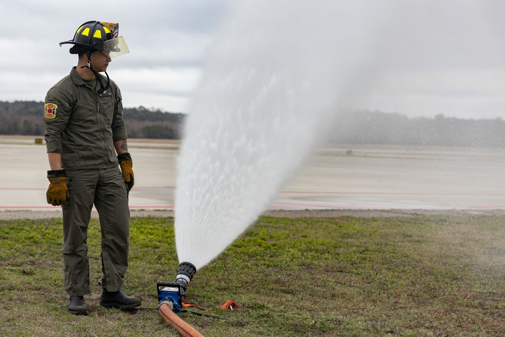 ARFF Conducts Training at MCAS Beaufort
