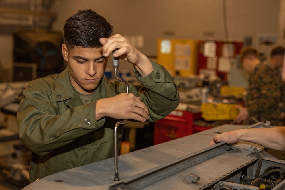 MALS-31 bomb rack maintenance