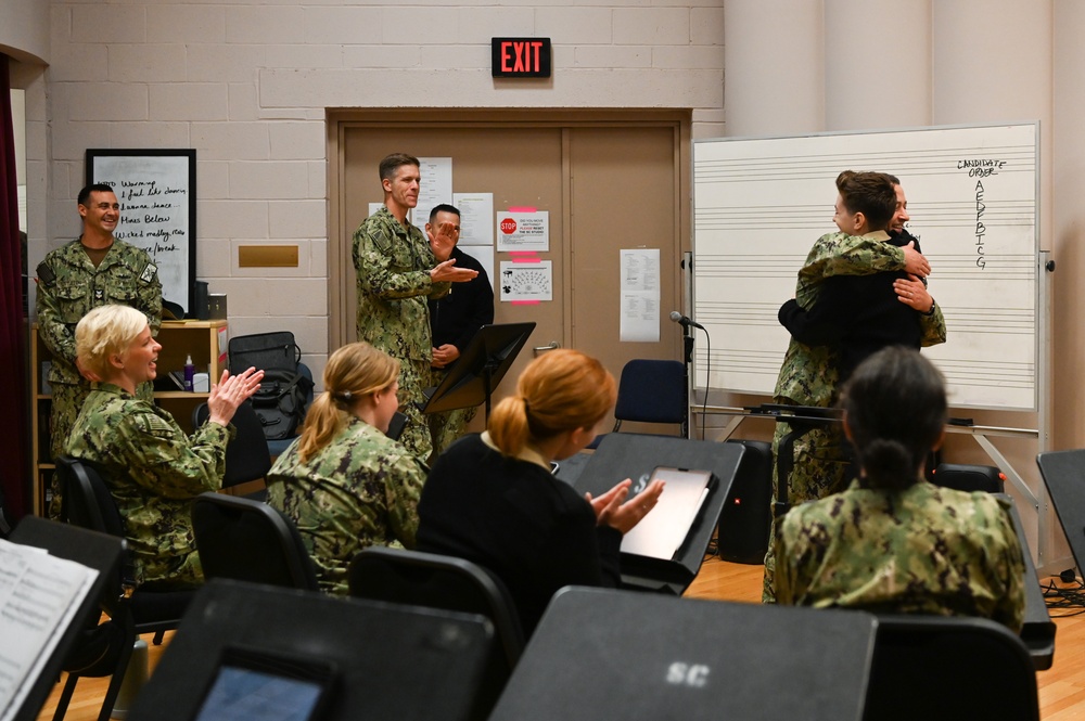 Cmdr. Joshua Freeze visits U.S. Navy Band