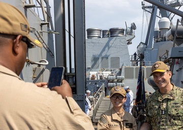 Vice Adm. Gumbleton Visits USS Bainbridge