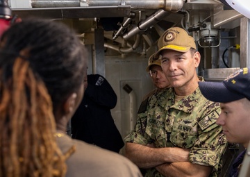 Vice Adm. Gumbleton Visits USS Bainbridge