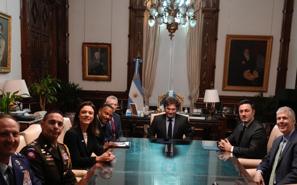 Adm. Holsey Meets with President Milei and Defense Leaders in Argentina
