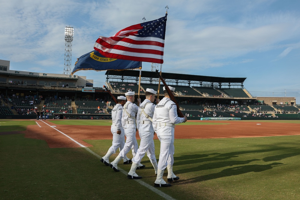 USS Iwo Jima Command Picnic at Tides' Stadium