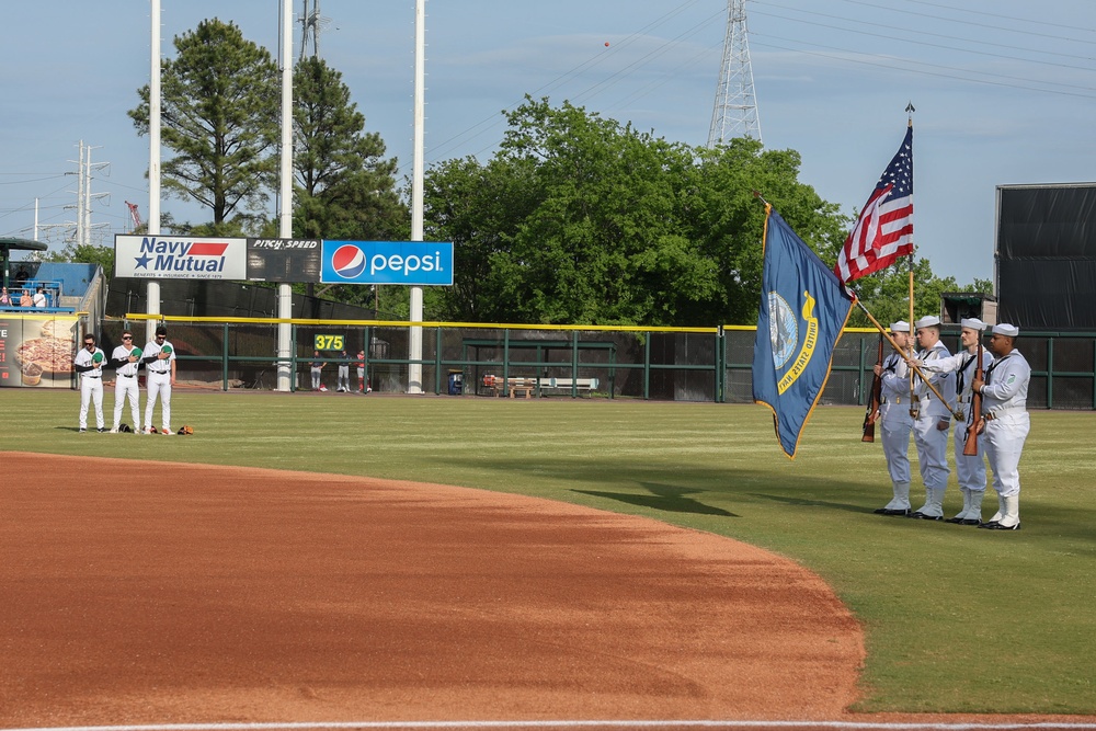 USS Iwo Jima Command Picnic at Tides' Stadium