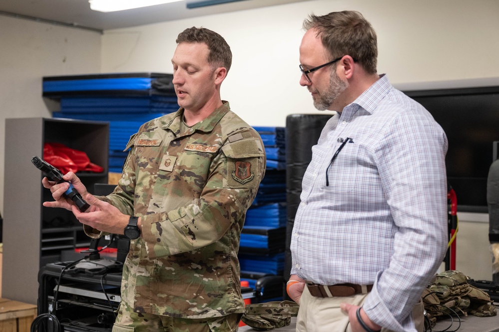 Findlay Township managers tour 911th AW