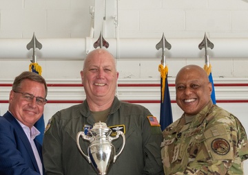 Pa. National Guard’s 171st ARW awarded the Omaha Trophy