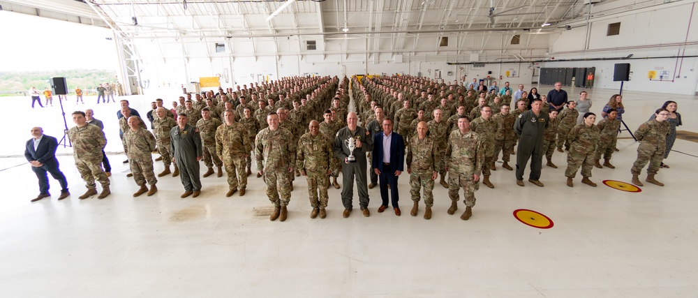 Pa. National Guard’s 171st ARW awarded the Omaha Trophy