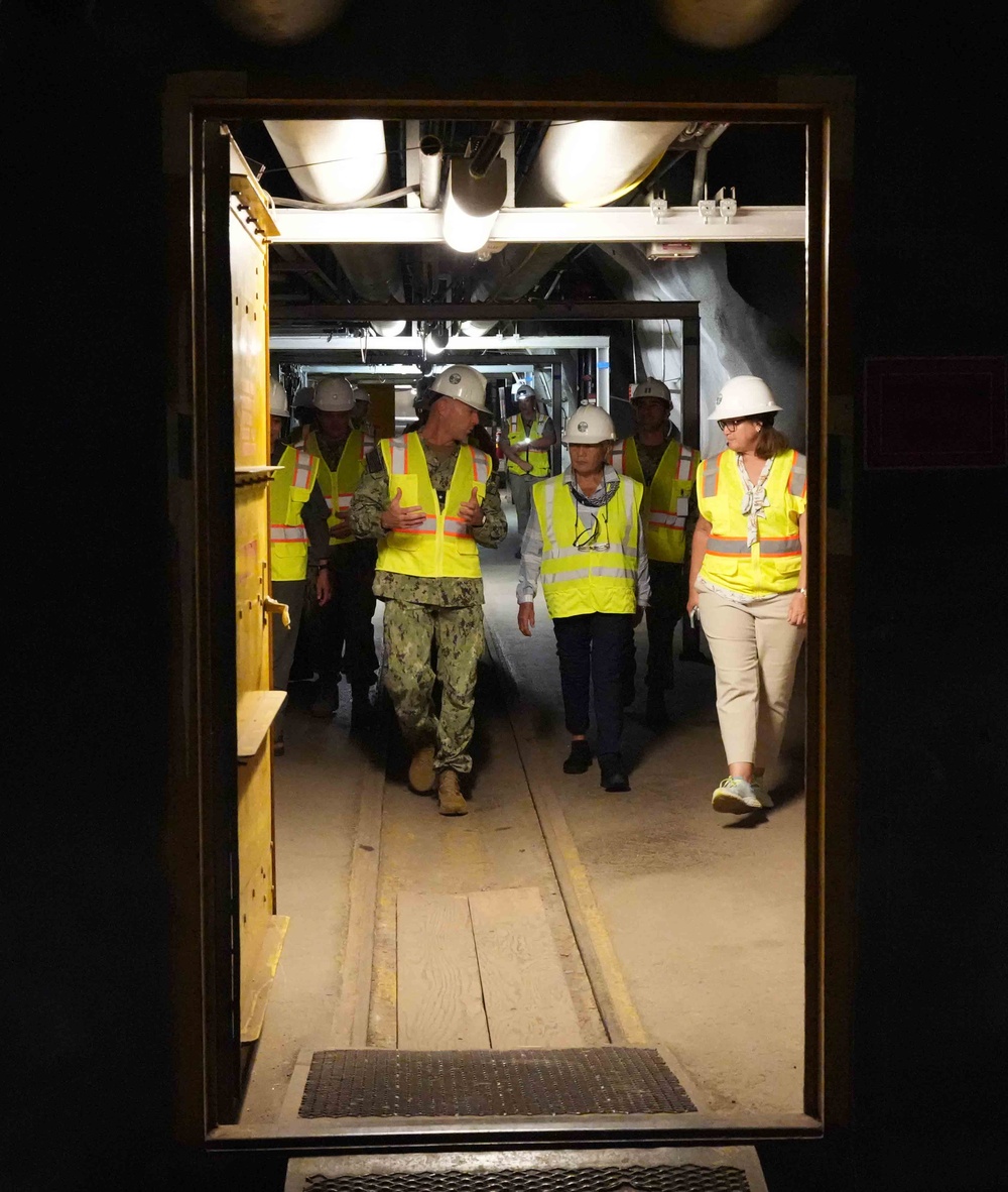 NCTF-RH Welcomes DLNR Chang for Site Visit