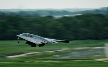 Spirits of Mississippi and Oklahoma take off at Whiteman AFB