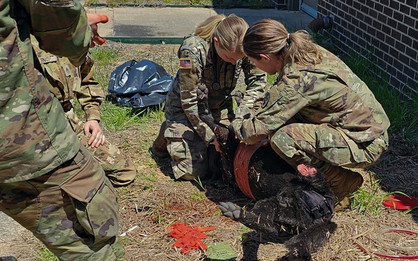 South Carolina Army National Guard aviation unit conducts K9 medical training with Richland County Sheriff Department