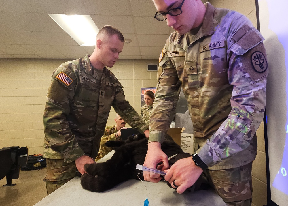 South Carolina Army National Guard aviation unit conducts K9 medical training with Richland County Sheriff Department