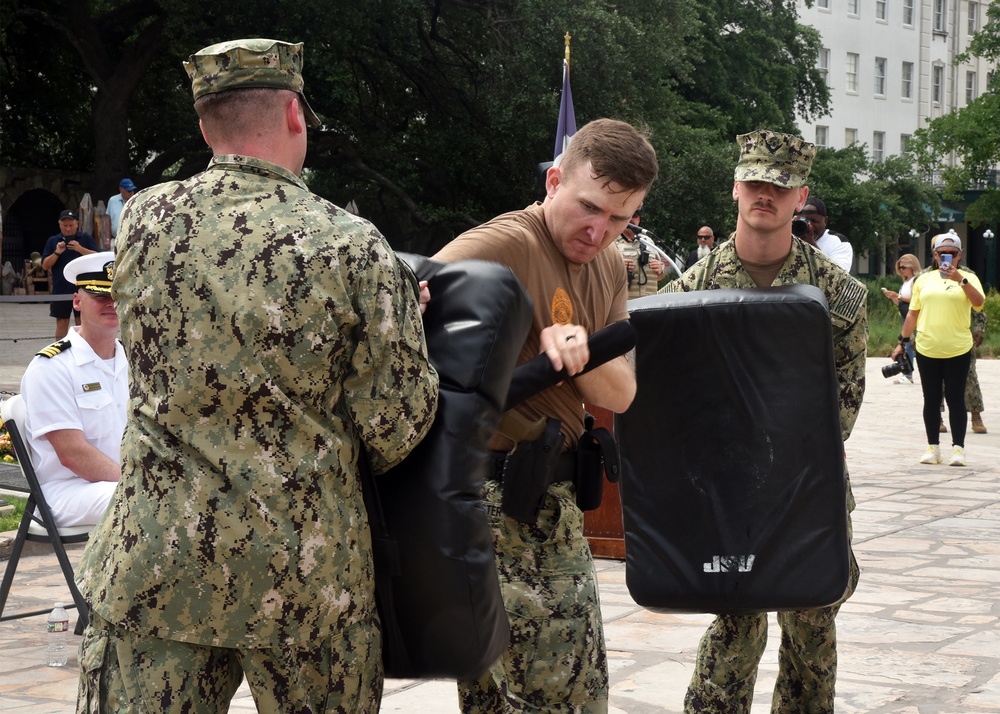 San Antonio-based Sailors host Navy Day at the Alamo