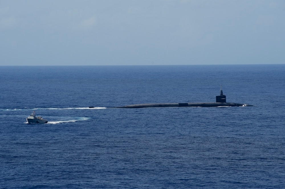 USS Kentucky Operates with Surface and Aerial Assets
