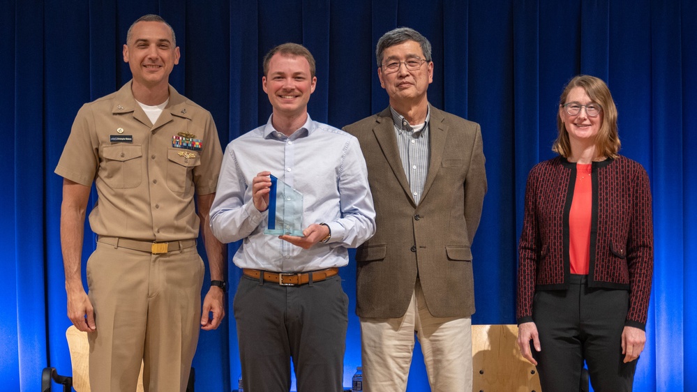 Carderock Division Honors Outstanding Employees at Annual Command Award Ceremony