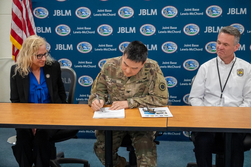 JBLM Garrison signs agreement to increase readiness, wildlife