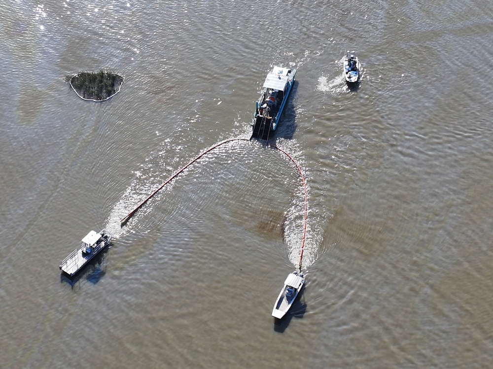Unified Command continues response to release near Garden Island Bay, LA
