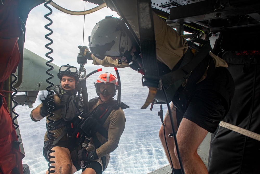 Nimitz Conducts Search and Rescue Training