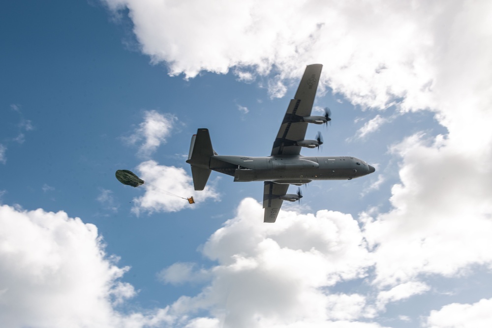 MRF-D 25.3: U.S. service members receive an air delivery