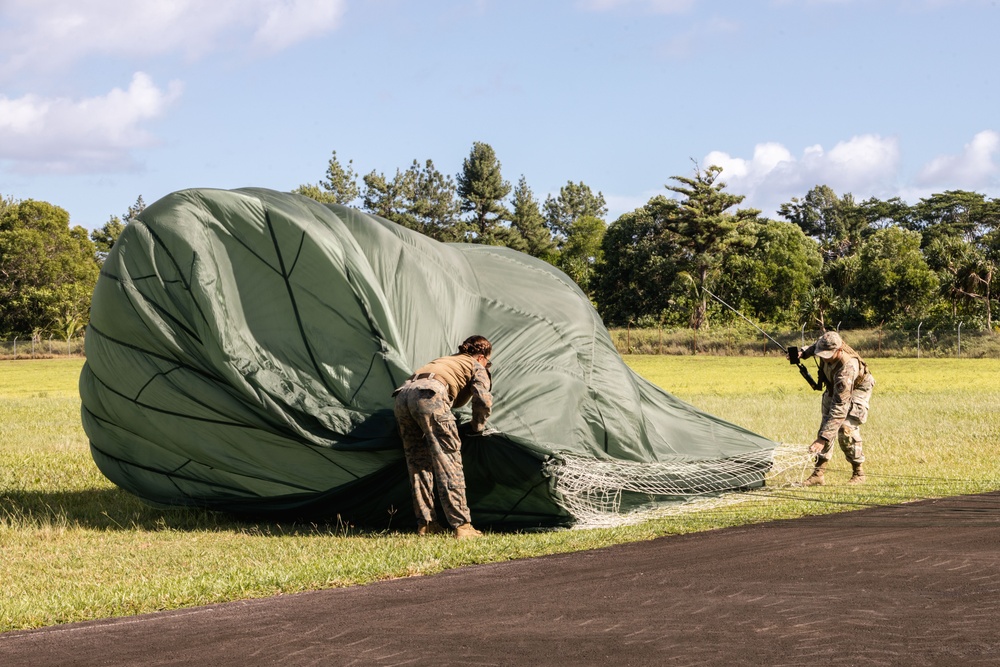 MRF-D 25.3: U.S. service members receive an air delivery