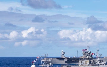 USS Blue Ridge (LCC 19), Vendémiaire (F-734) and Auguste Bénébig (P779) sail in formation during Exercise Croix du Sud