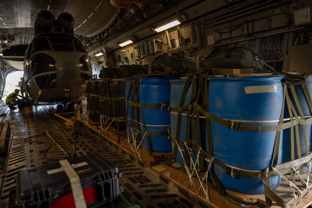 JBER aircrew, French Army work together to unload Puma from C-17
