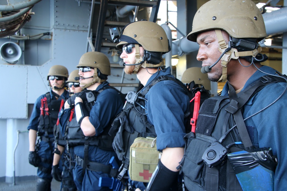 USS Comstock, Philippine Coast Guard VBSS Teams Complete Bilateral Embarks