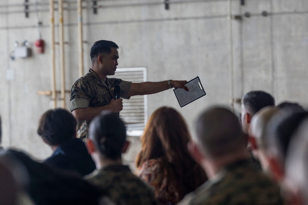 VMM-262 holds change of command ceremony