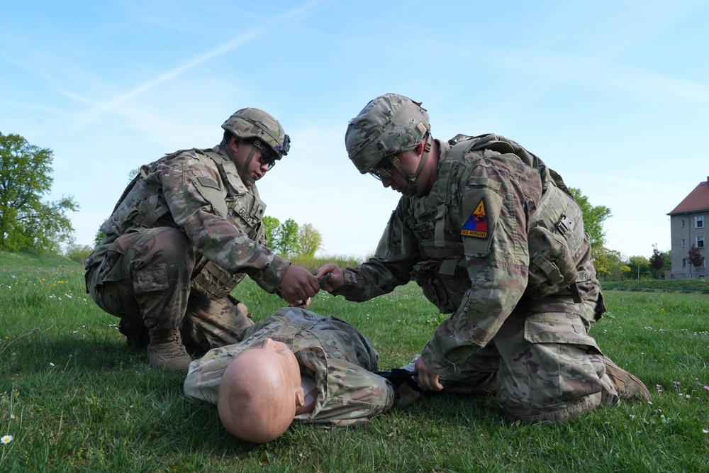 U.S. and Polish Forces Strengthen Shared understanding During Joint Combat Lifesaver Training in Poland
