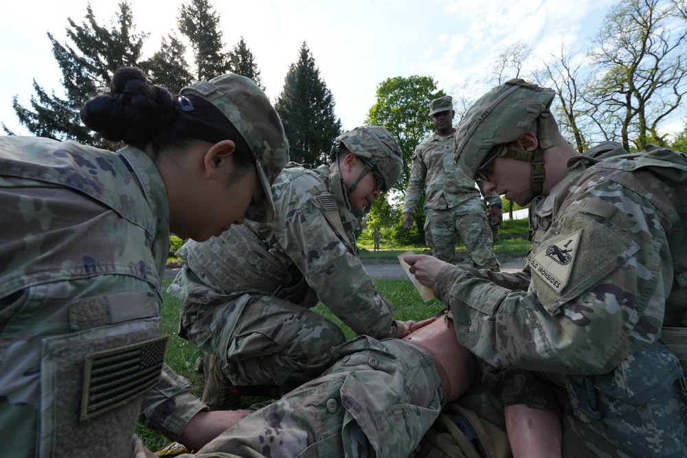 U.S. and Polish Forces Strengthen Shared understanding During Joint Combat Lifesaver Training in Poland