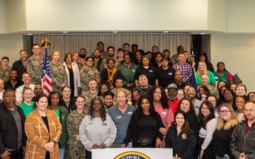 Naval Support Activity Portsmouth Virginia Established Separating Shipyard and Installation Responsibilities