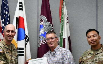 USAMMC-K earns Army’s safety excellence streamer