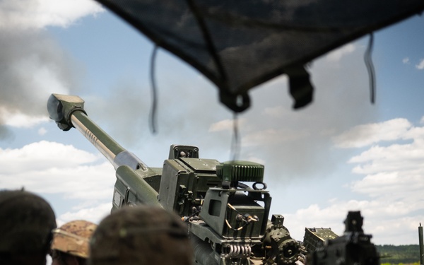 U.S. Army artillery sections certify in fire support and field artillery