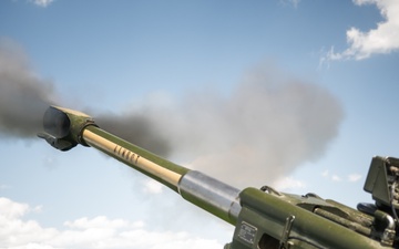 U.S. Army artillery sections certify in fire support and field artillery