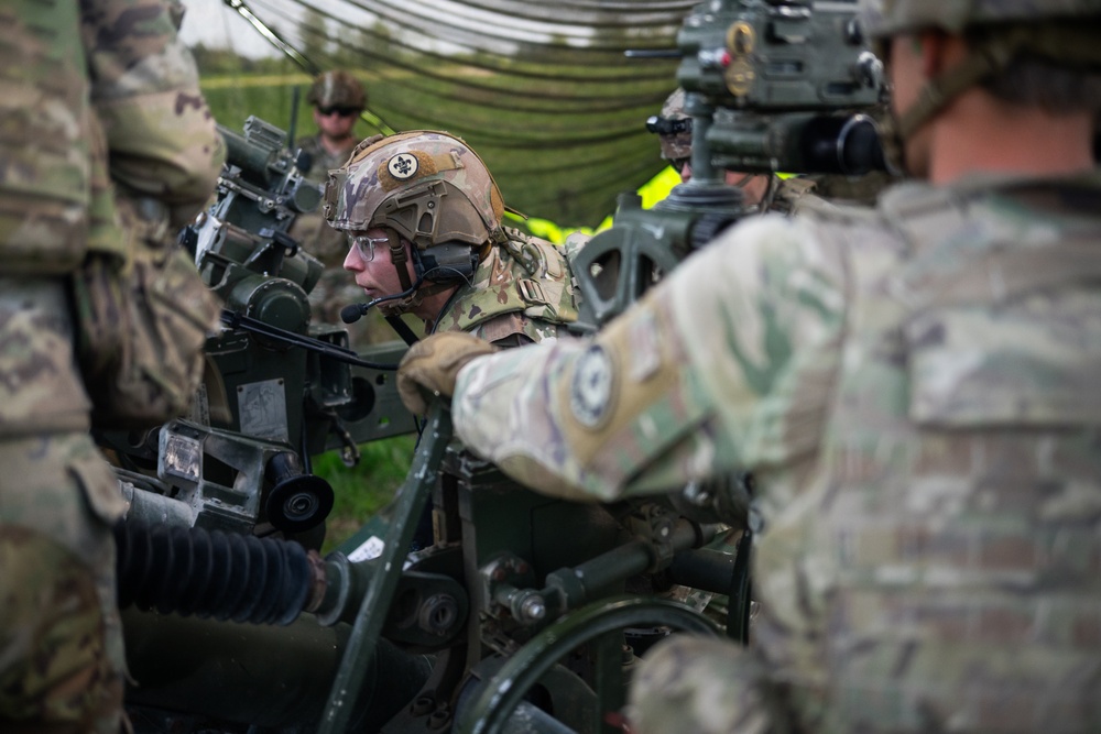 U.S. Army artillery sections certify in fire support and field artillery