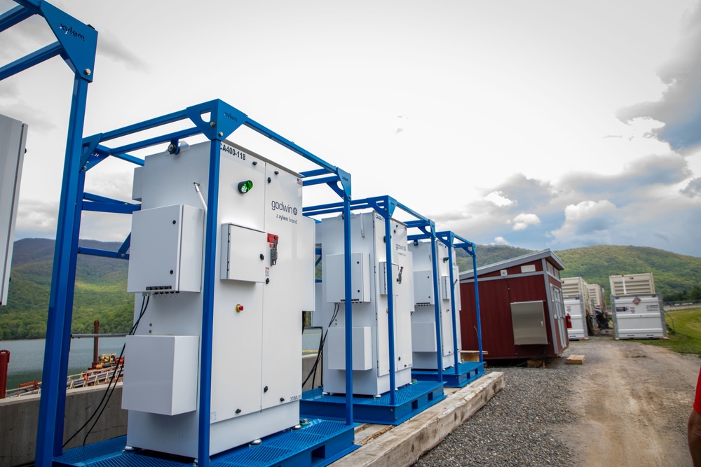 Temporary water treatment facility at Burnett reservoir