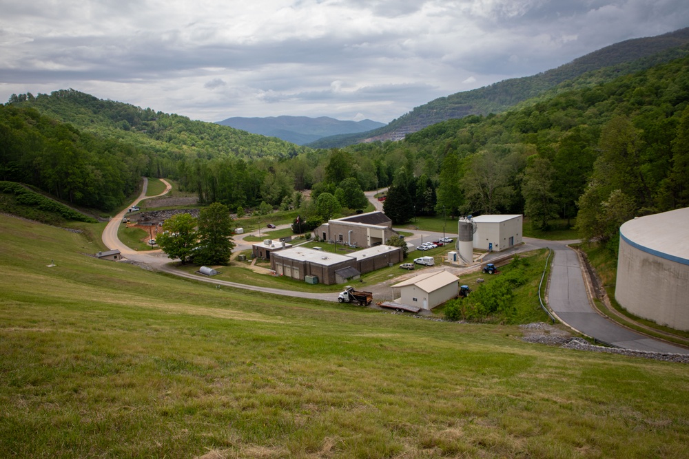 Temporary water treatment facility at Burnett reservoir