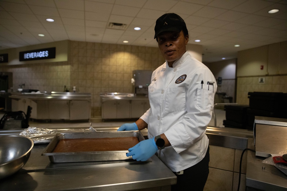 Culinary Specialists Prepare for Army Birthday Cake Competition