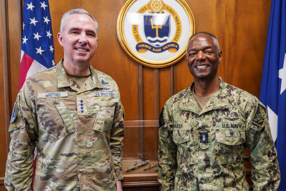 Commander, U.S. Space Command visits Naval War College