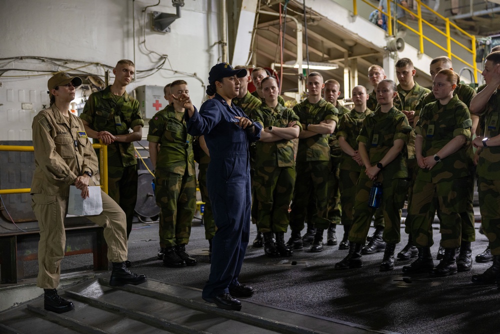 His Majesty The King’s Guard 3rd Company Tours USS Iwo Jima