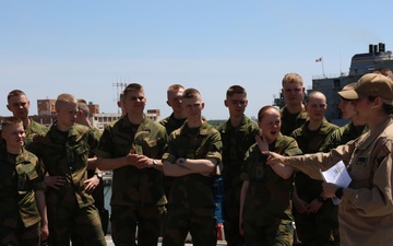 His Majesty The King’s Guard 3rd Company Tours USS Iwo Jima