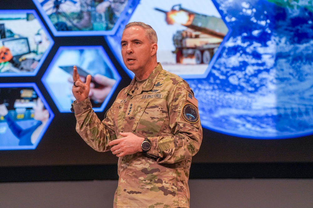 Commander, U.S. Space Command visits Naval War College