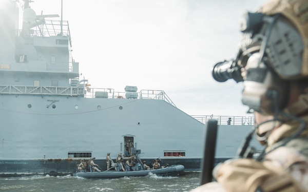 22nd MEU | Maritime Special Purpose Force Conducts VBSS
