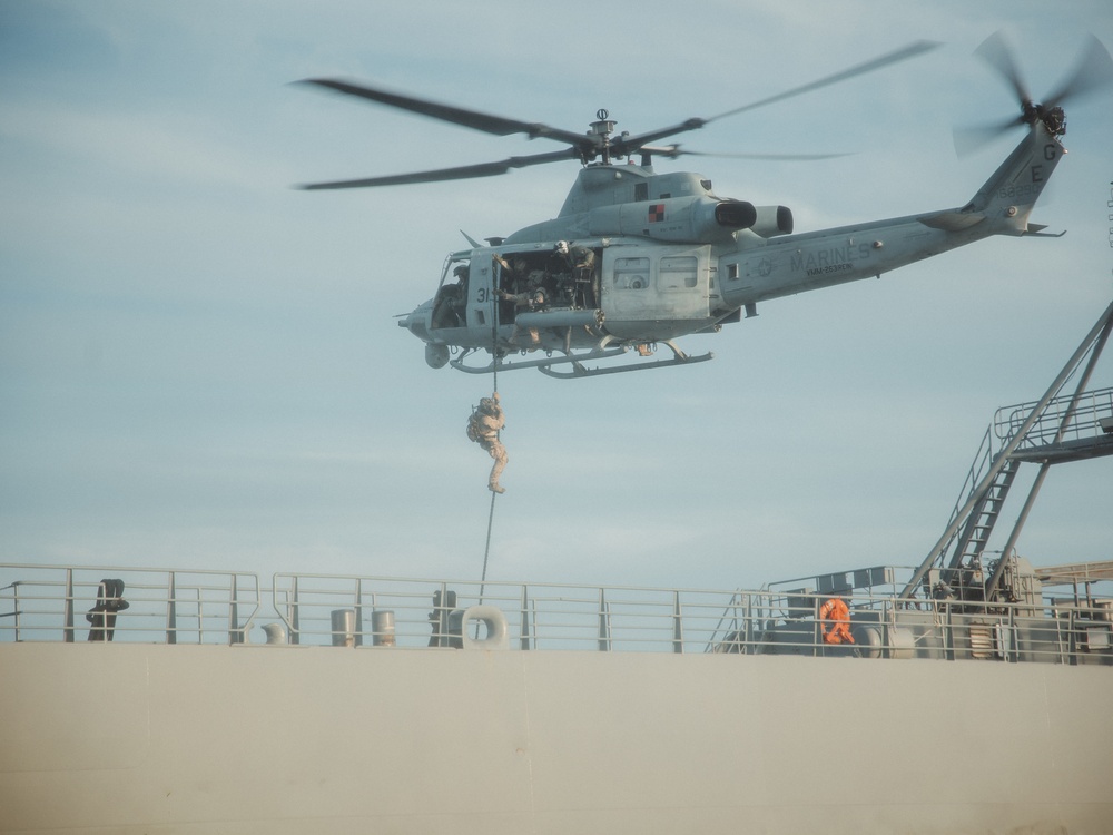 22nd MEU | Maritime Special Purpose Force Conducts VBSS