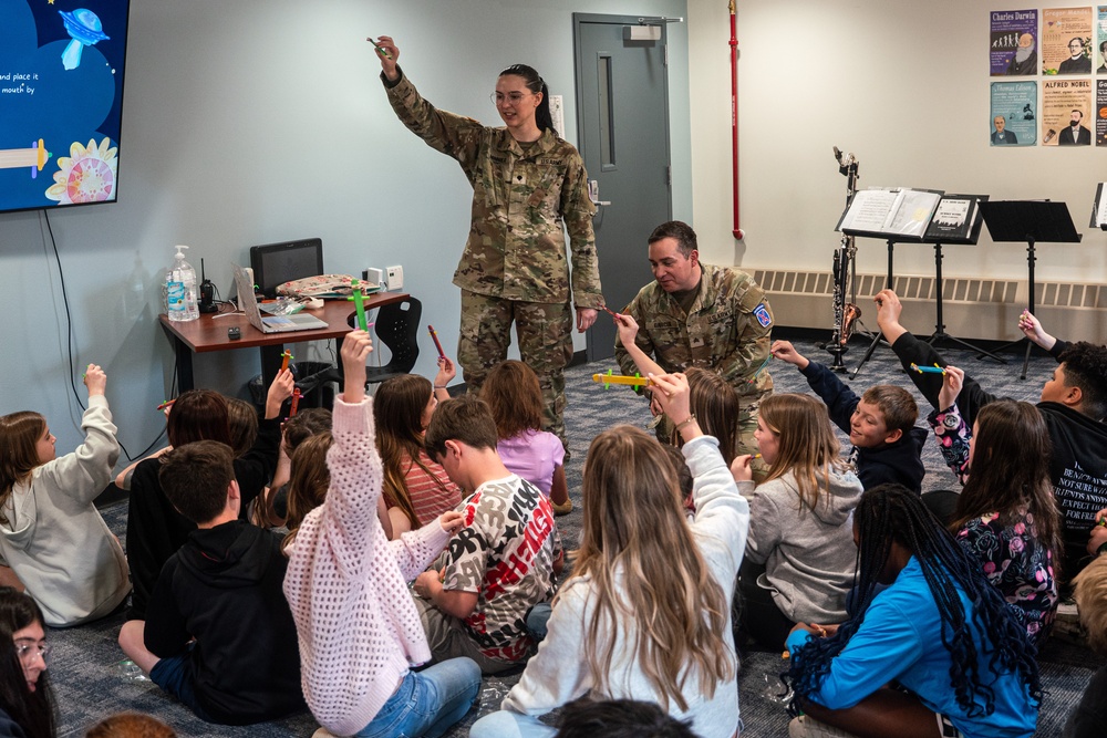 10th Mountain Division Band at STARBASE