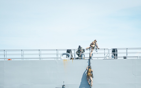 22nd MEU | Maritime Special Purpose Force Conducts VBSS
