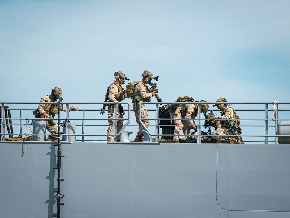 22nd MEU | Maritime Special Purpose Force Conducts VBSS