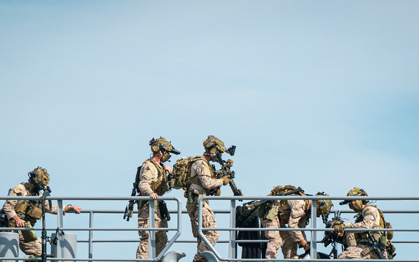 22nd MEU | Maritime Special Purpose Force Conducts VBSS