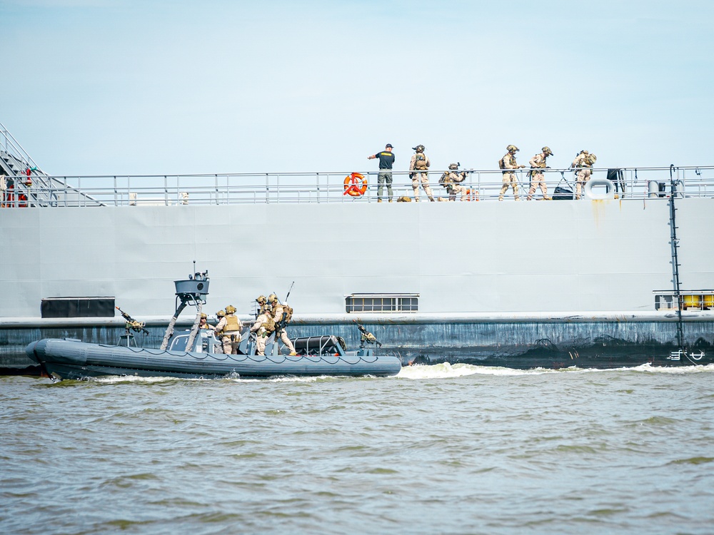 22nd MEU | Maritime Special Purpose Force Conducts VBSS