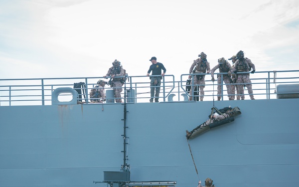 22nd MEU | Maritime Special Purpose Force Conducts VBSS