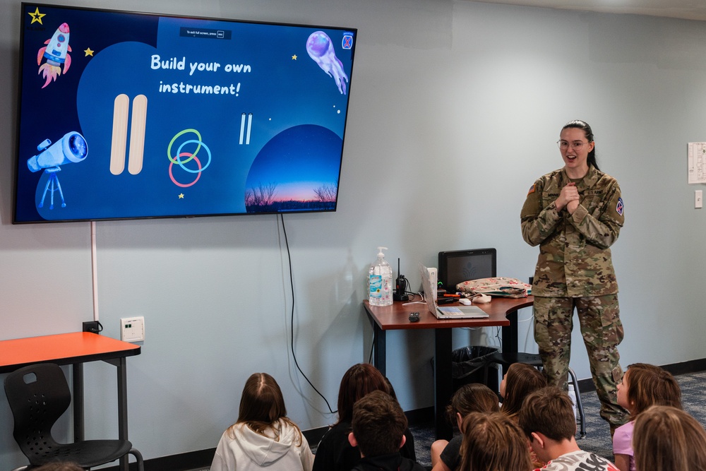 10th Mountain Division Band at STARBASE